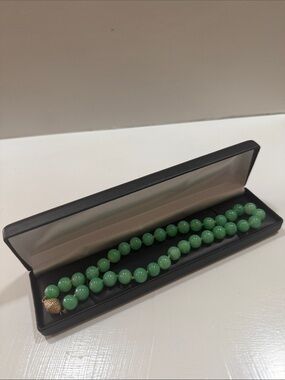 Green Vintage Peking Glass Bead Necklace with Gold Tone Clasp 15” long
